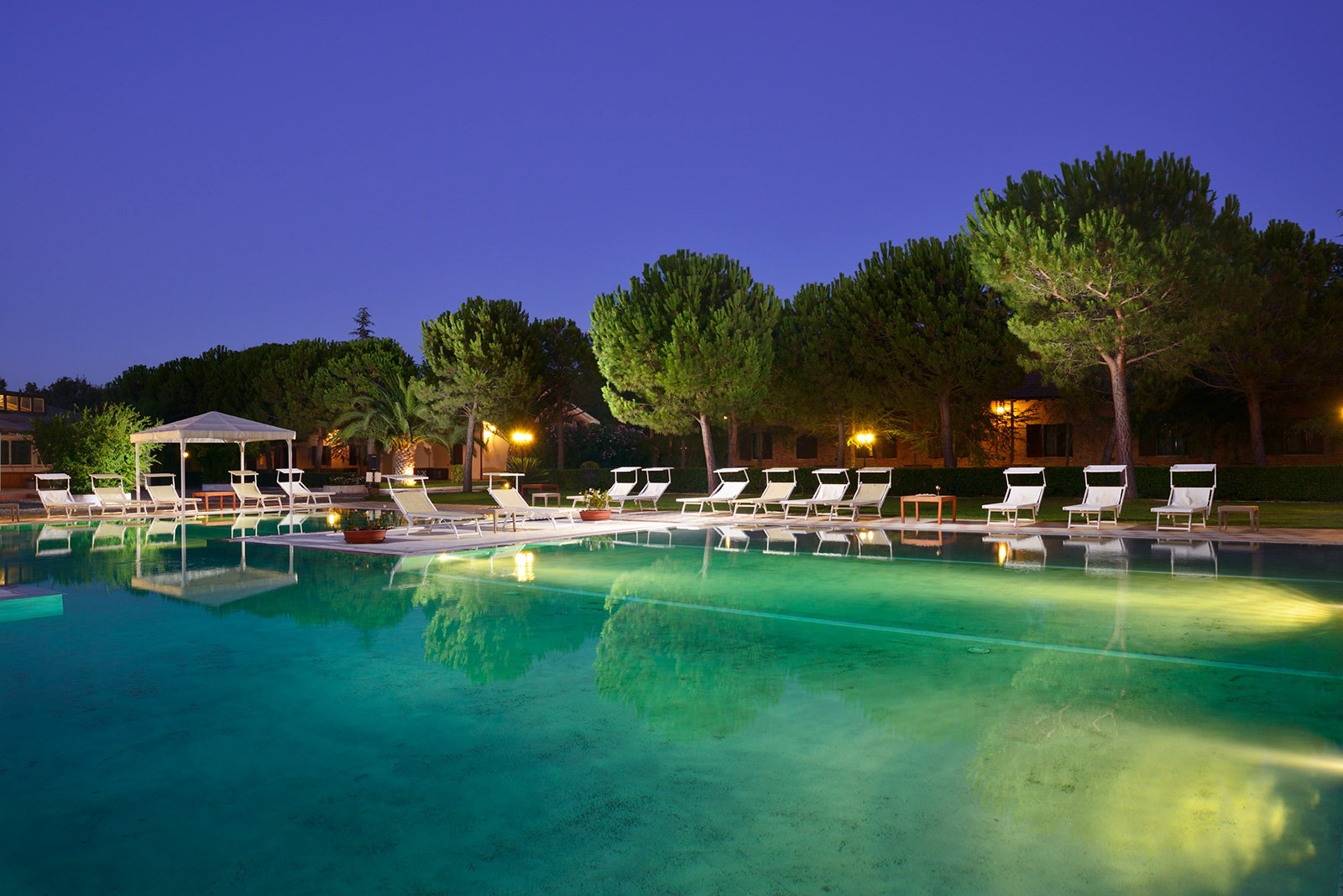 piscina-livia-sera